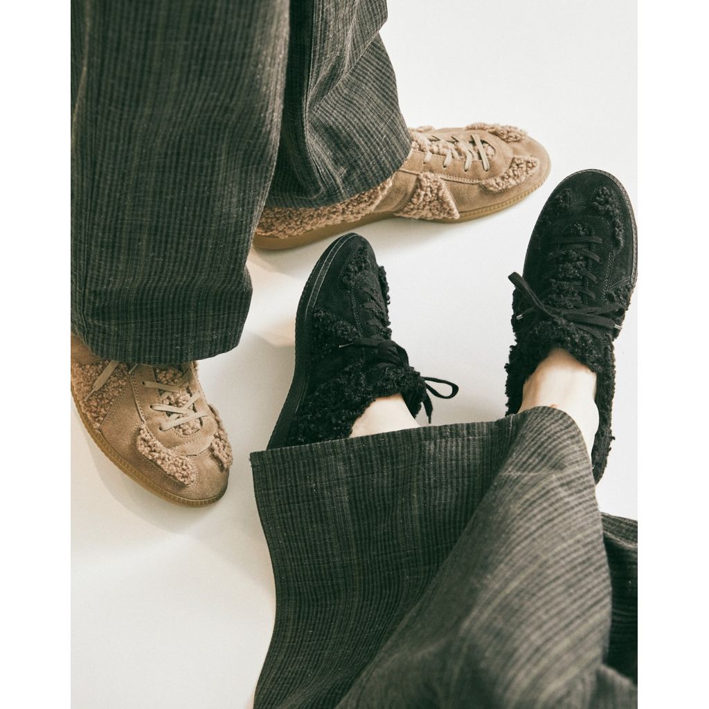beautiful people REPRODUCTION OF FOUND german trainer BOA