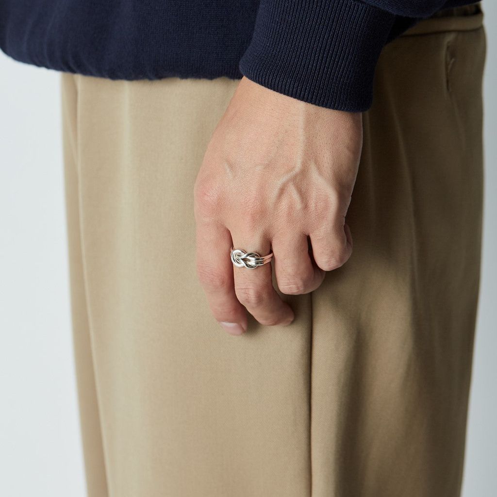 XOLO JEWELRY Knot Ring Large