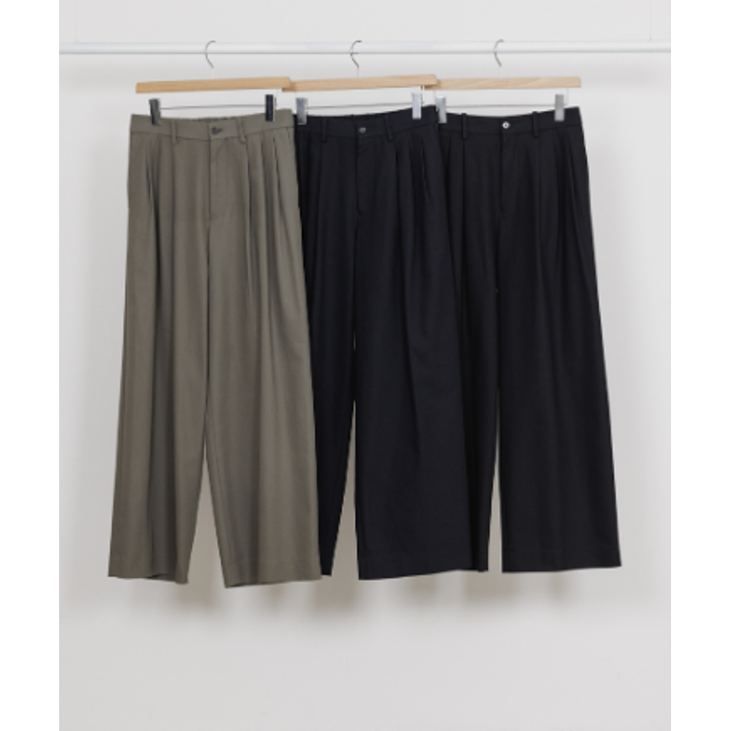 予約商品】MARKAWARE TRIPLE PLEATED WIDE TROUSERS – MAROON WEBSTORE
