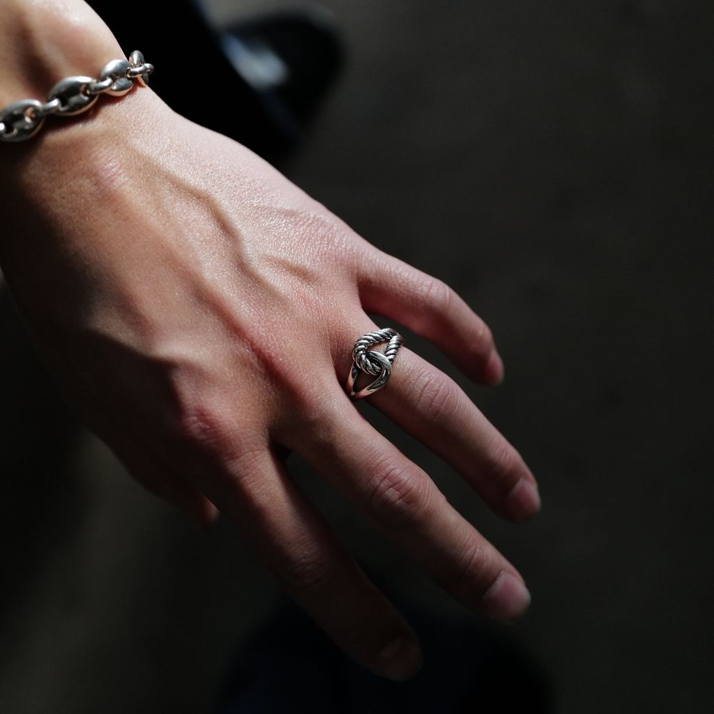 XOLO JEWELRY Double Loop Ring