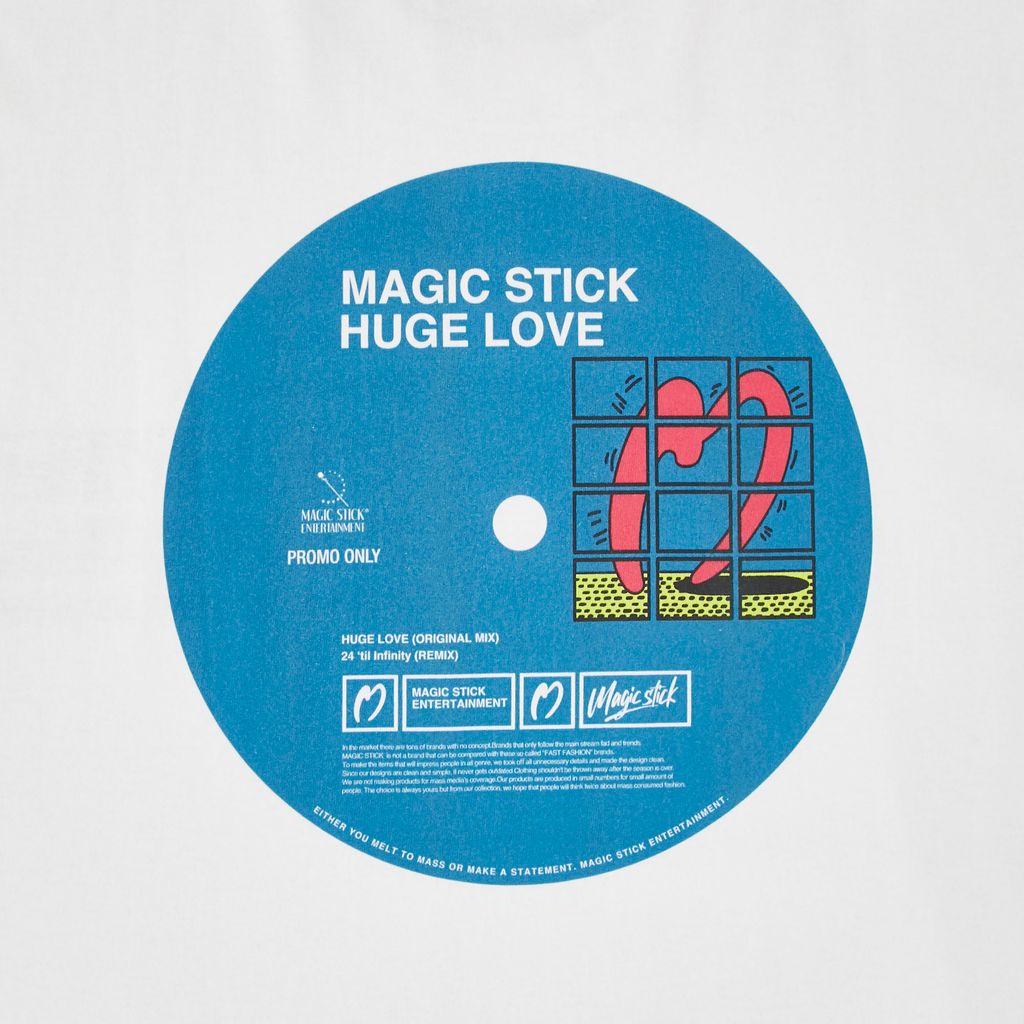 MAGIC STICK HUGE LOVE T