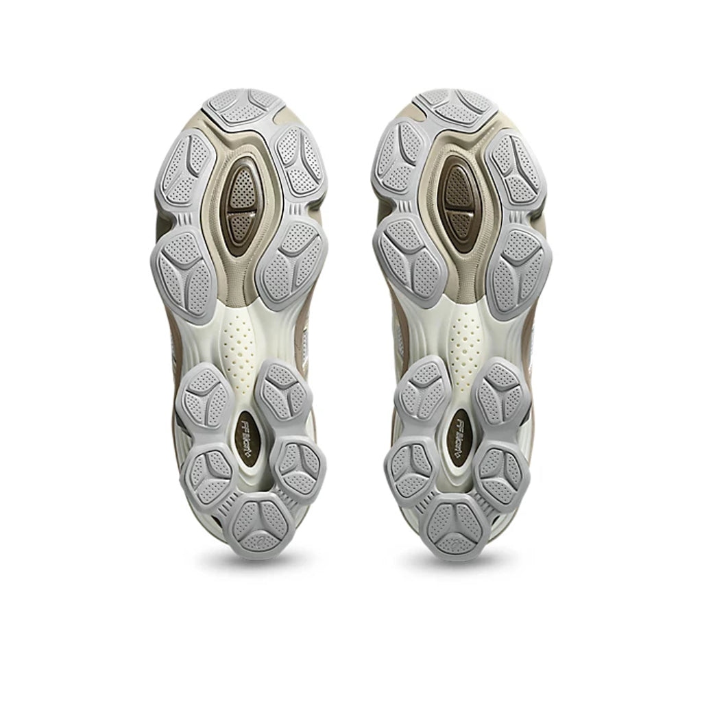 ASICS GEL-KINETIC FLUENT(White/Marzipan)