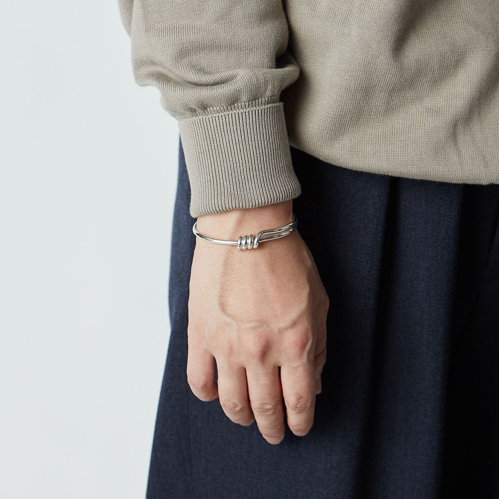 XOLO JEWELRY Coil Bangle S