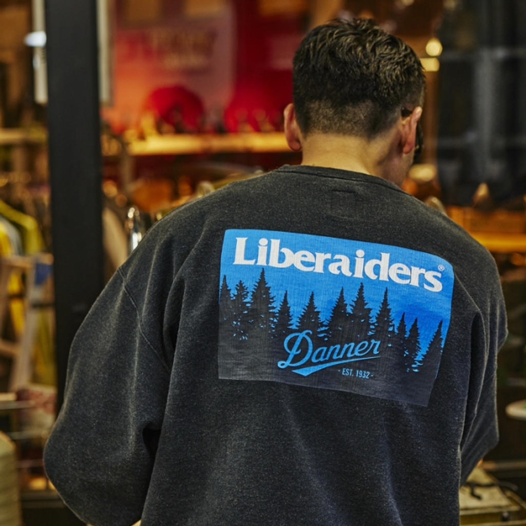 Liberaiders x danner LOGO CREWNECK