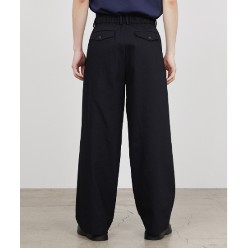 【予約商品】MARKAWARE TRIPLE PLEATED WIDE TROUSERS
