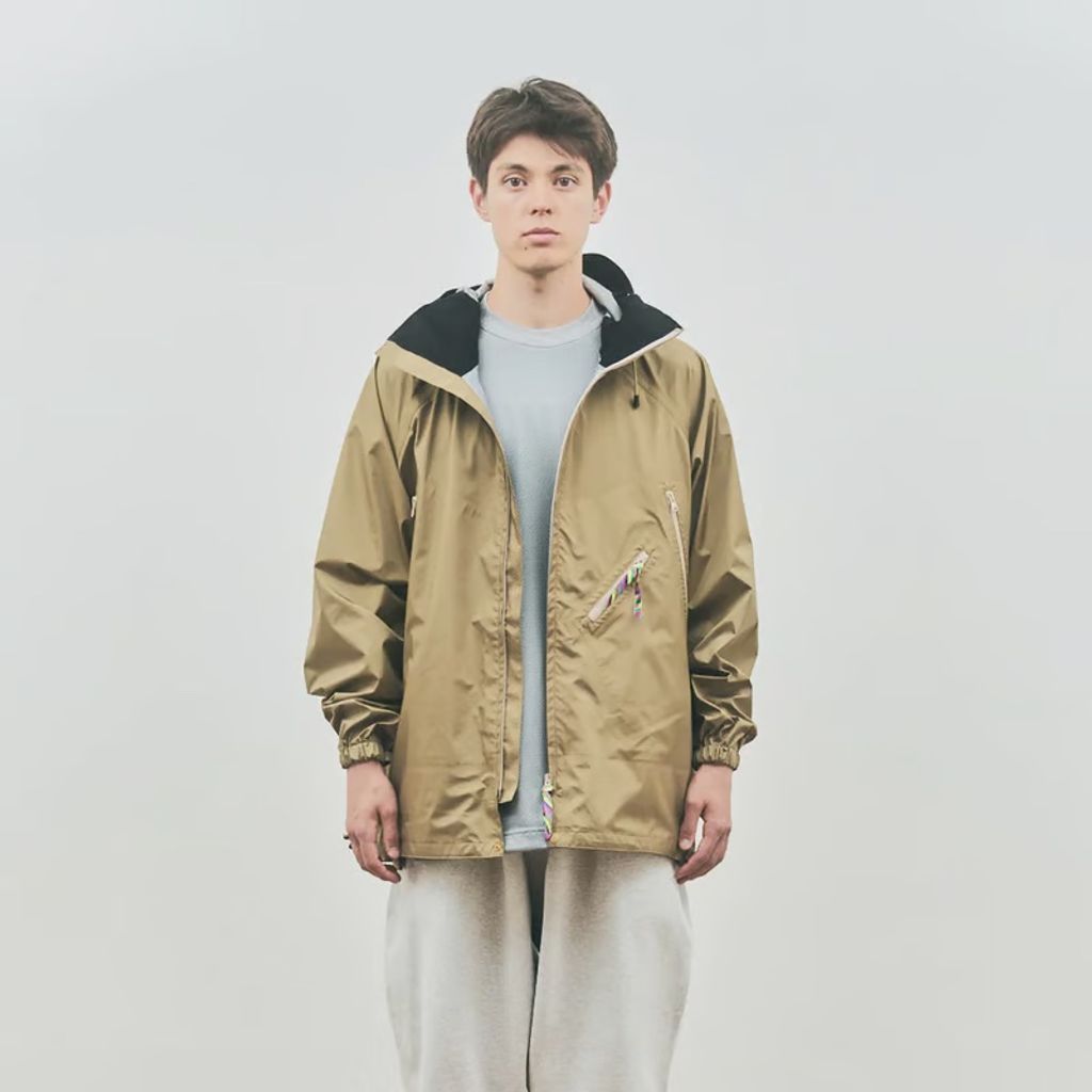 is-ness 3-LAYER TRANSFORMABLE JACKET – MAROON WEBSTORE