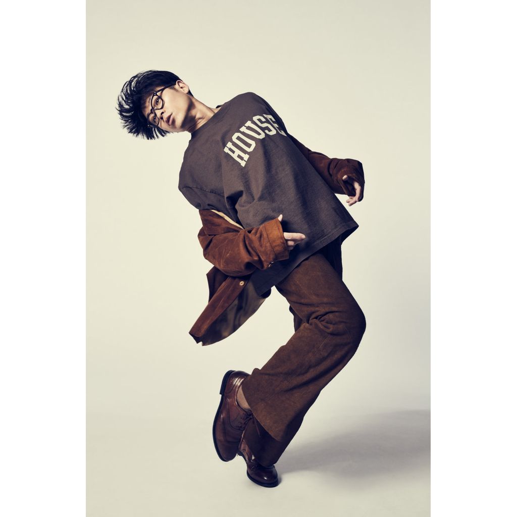 ISNESS MUSIC HOUSE FLOCKY PRINT T-SHIRT