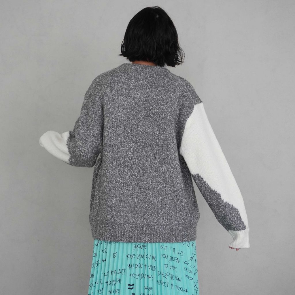 THOMAS MAGPIE knit “WH@T”