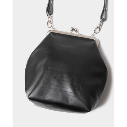 beautiful people  clasp shoulder hand pouch