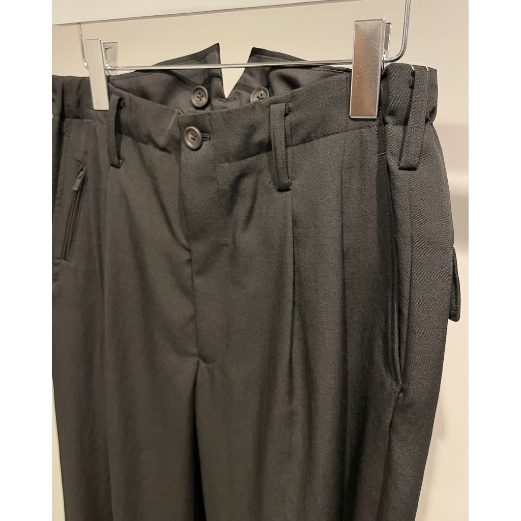 Y's for men WOOL GABARDINE COIN POCKET TUCK PANTS