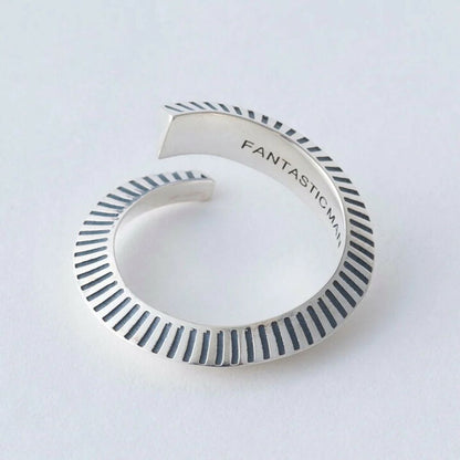 FANTASTIC MAN  RING 1048