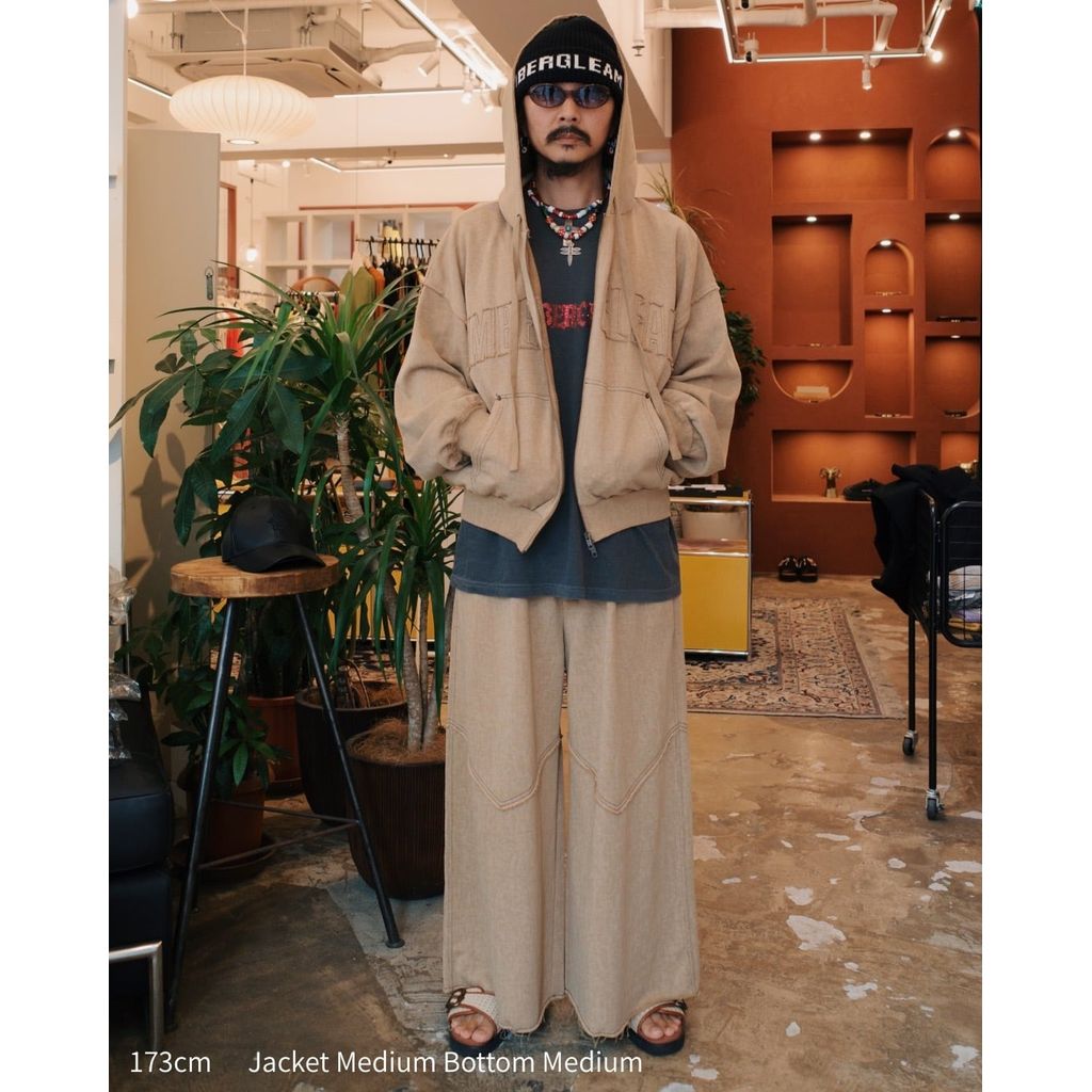 AMBERGLEAM ジャーニースウェットジップアップフーディー