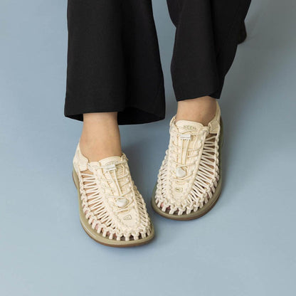 KEEN ウィメンズユニーク(White Cap/Cornstalk)