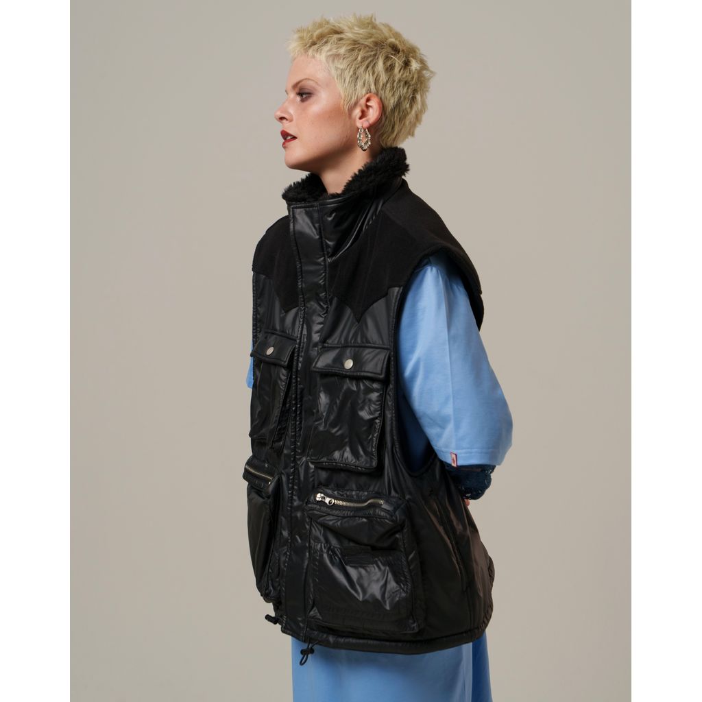 AMBERGLEAM Glossy Hybrid Vest