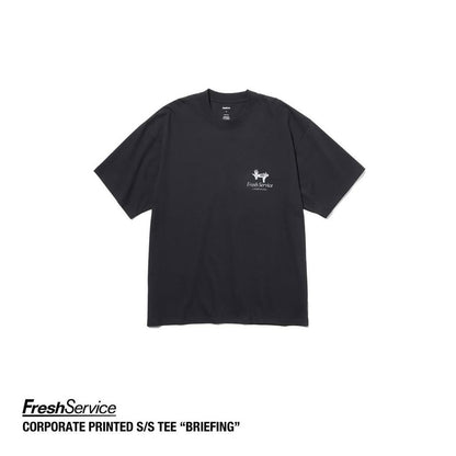 FreshSevice CORPORATE PRINTED S/S TEE "BRIEFING"