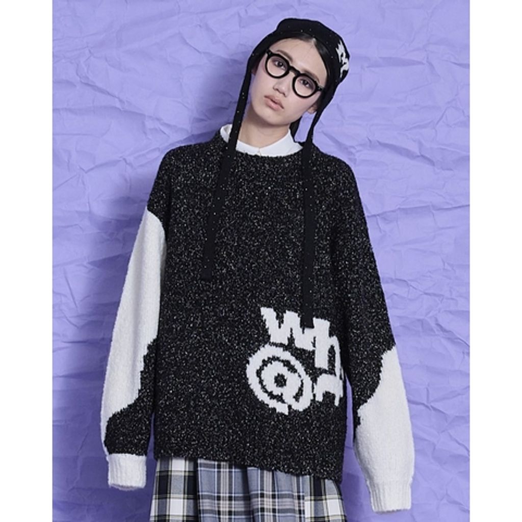 THOMAS MAGPIE  knit “WH@T”