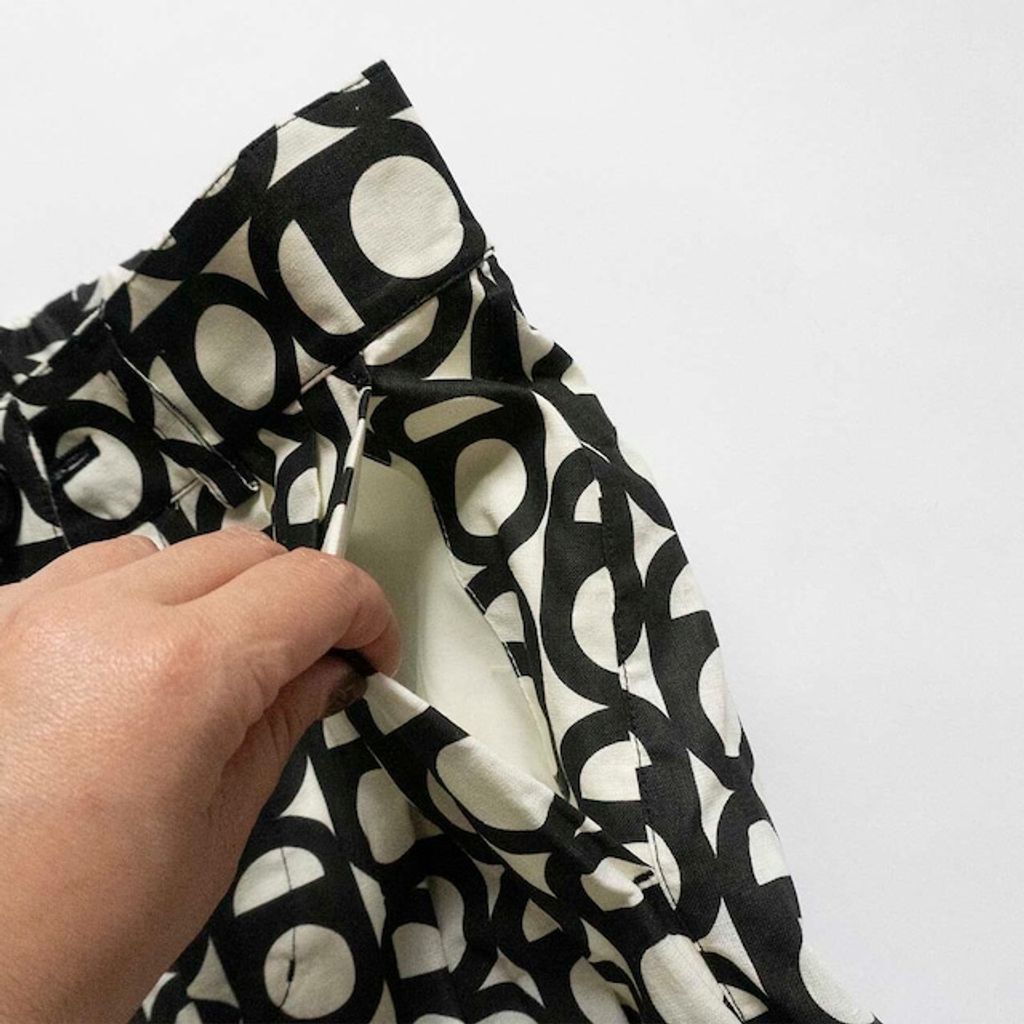 THOMAS MAGPIE original print pants 【2242308】