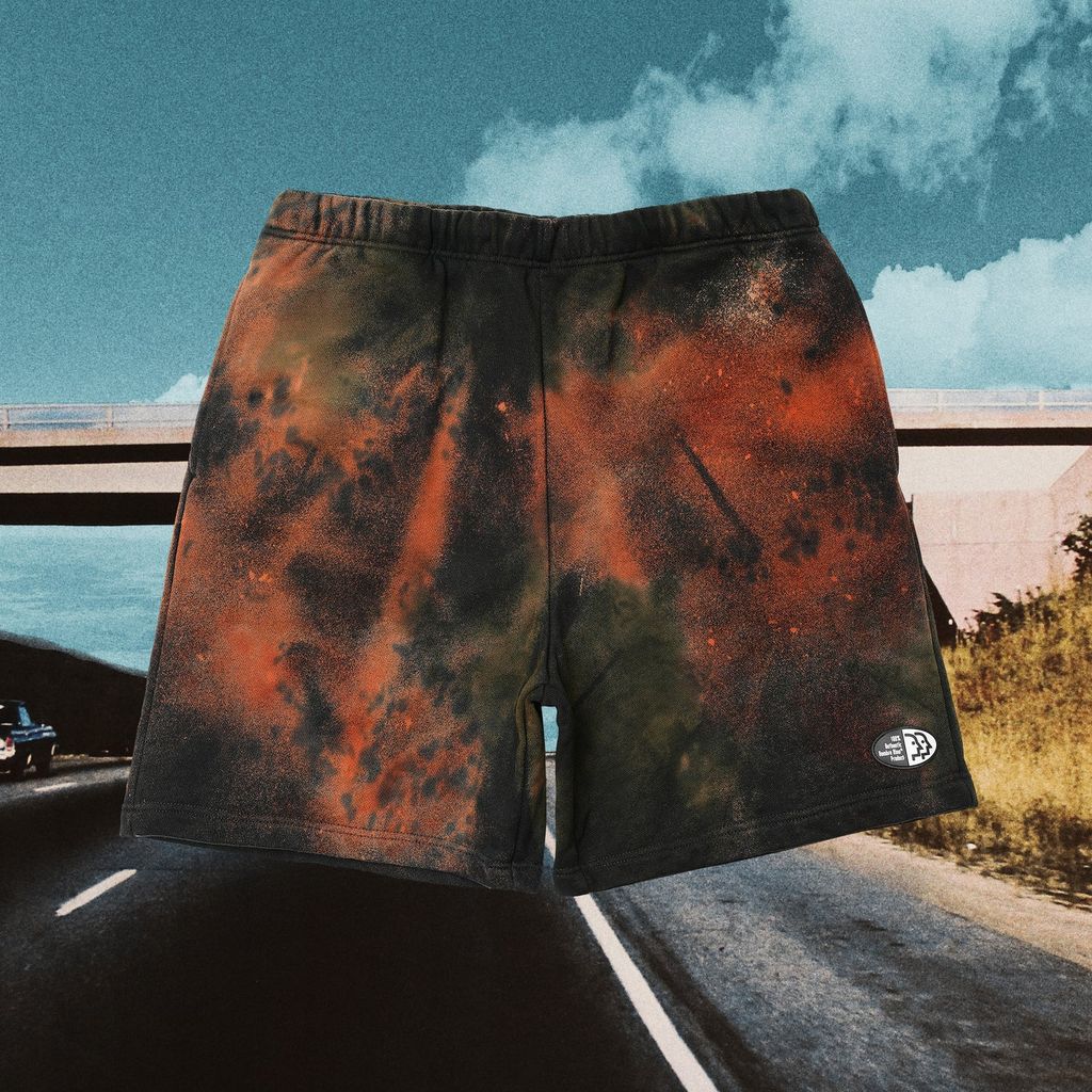 HOMBRENINO TIE DYE SWEAT SHORTS