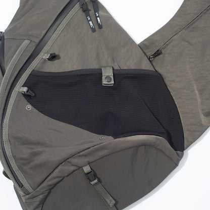 F/CE. TEXTURED TWILL 3 POINTS SLINGER BAG