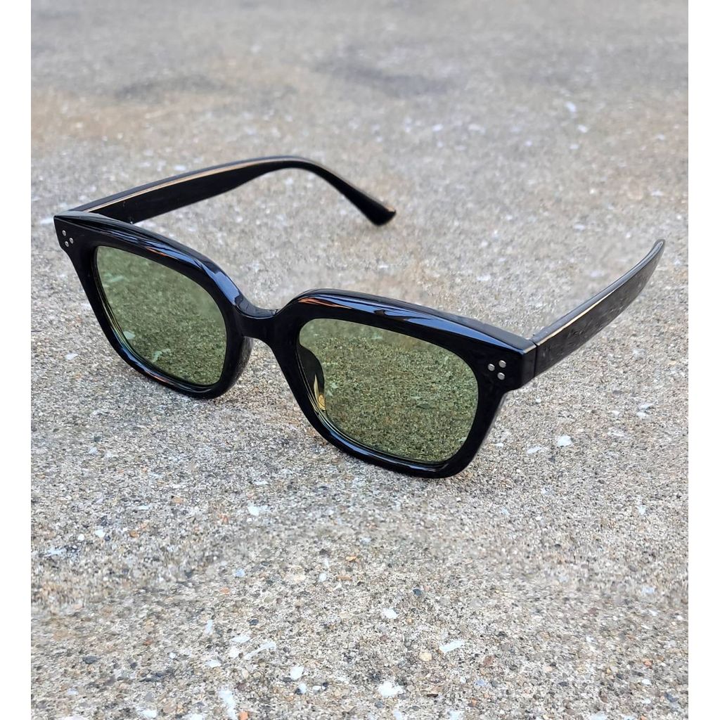 VOO CLEVER SQUARE（ブラック×グリーンレンズ）