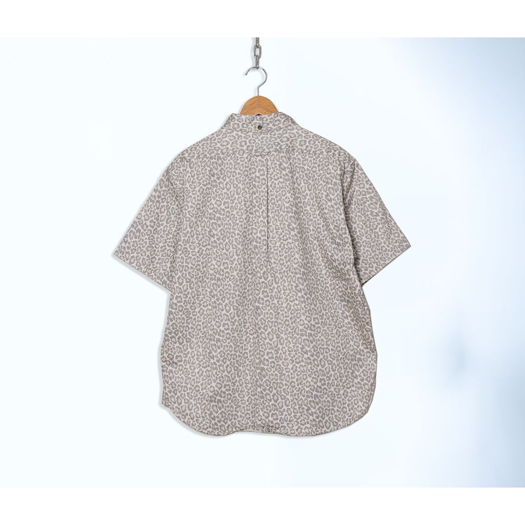 ANDFAMILYS Animal Button Down Shirts