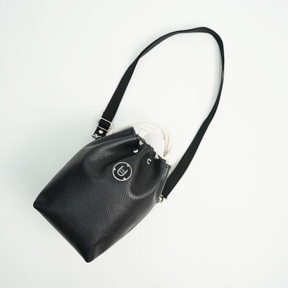 COMUSUBI (コムスビ) ／ COMUSUBI BAG "Leather" -BLACK-
