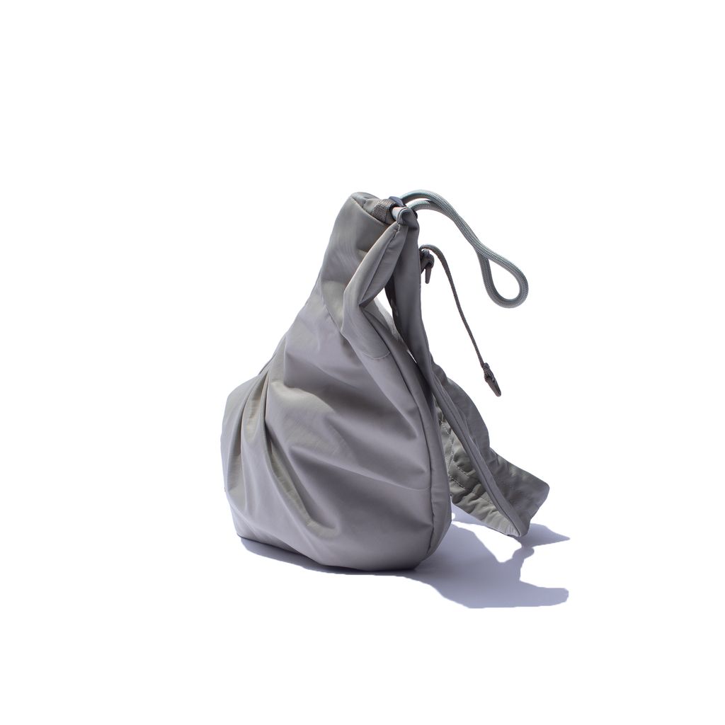 F/CE. TEXTURED TWILL BODY BAG