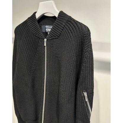 COMME des GARCONS HOMME BATONER W-NAME WOOL KNIT ZIP CARDIGAN（BLACK）