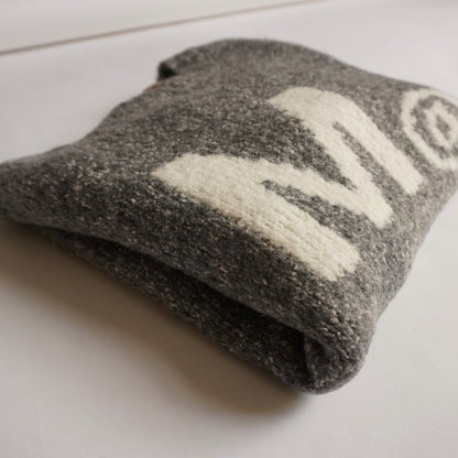 THOMAS MAGPIE knit “M@”