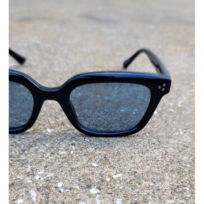 VOO CLEVER SQUARE（ブラック×ブルーレンズ）