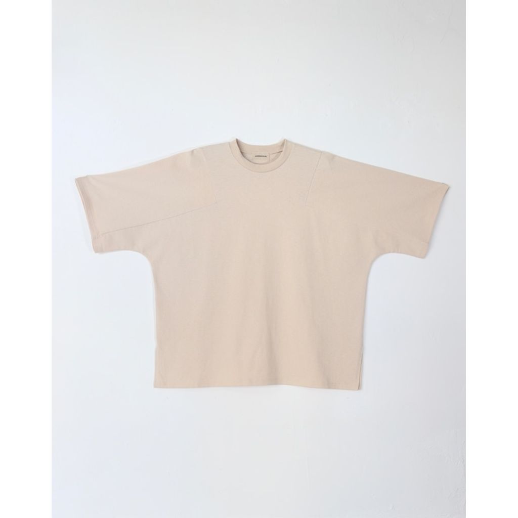 AMBERGLEAM Panel Basic T-Shirt