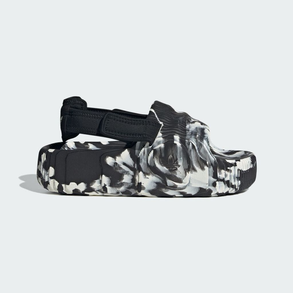 adidas Originals ADILETTE 22 XLG SLIDES コアブラック/オフホワイト/コアブラック