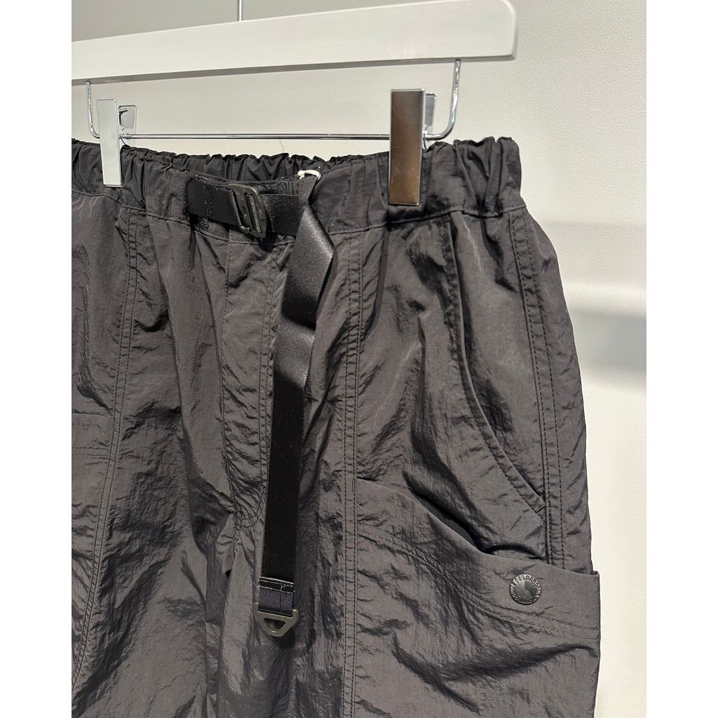 COMME des GARCONS HOMME NYLON TUSSER HALF PANTS（BLACK）