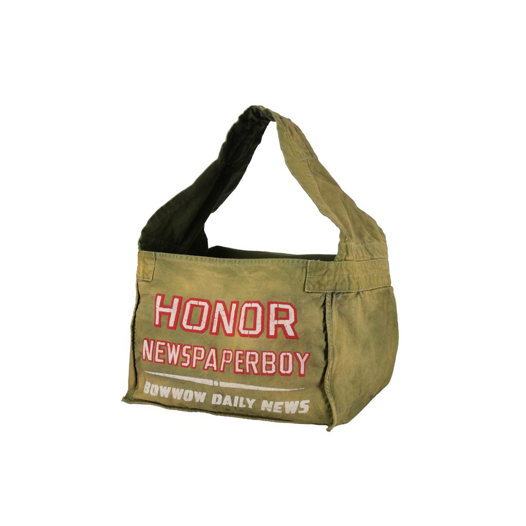 BOW WOW WIDE STRAP NEWSPAPER BAG