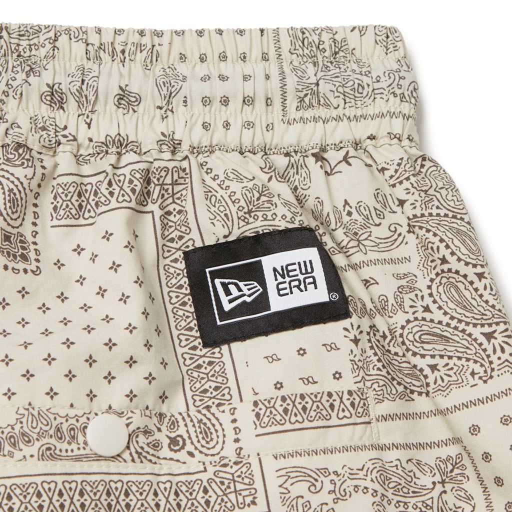 NEW ERA  ウーブン ショートパンツ Floral Paisley ストーン