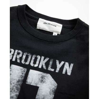 ANACHRONORM BROOKLYN PRINTED S/S T-S