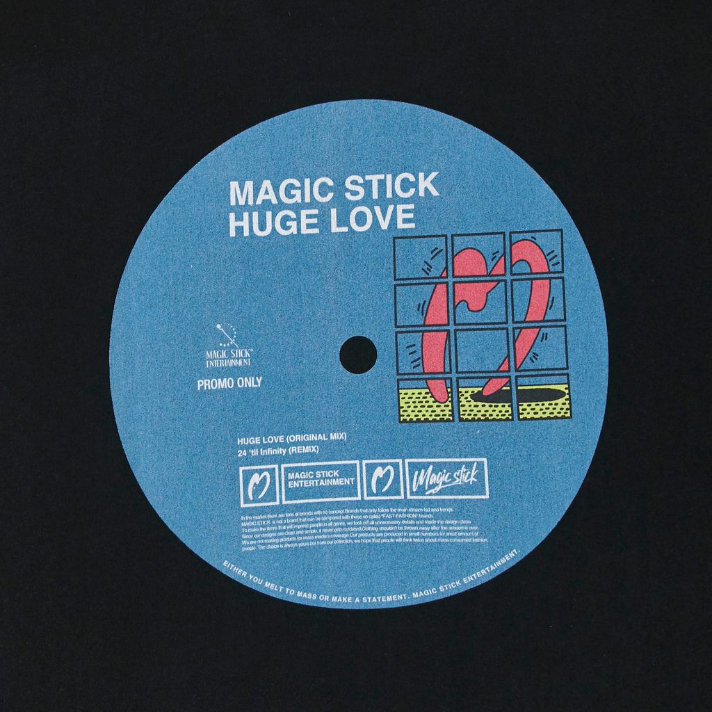 MAGIC STICK HUGE LOVE T