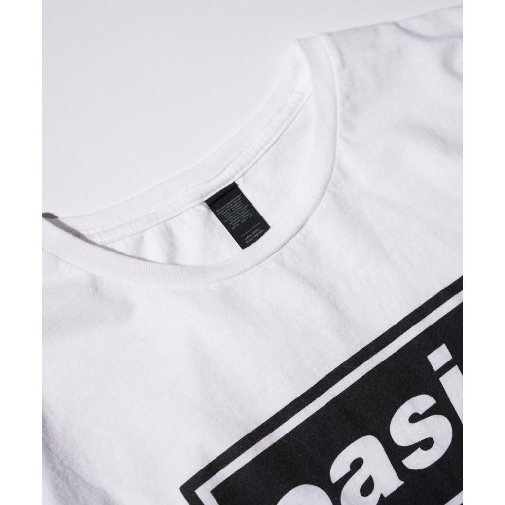 THRIFTY LOOK  OASIS DECCA LOGO TEE