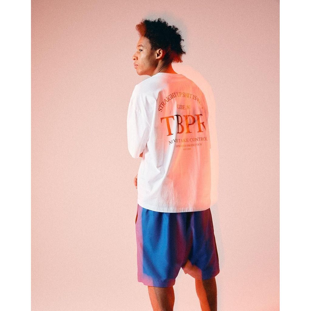 TIGHTBOOTH STRAIGHT UP S/S T-SHIRT - Quick Drying -