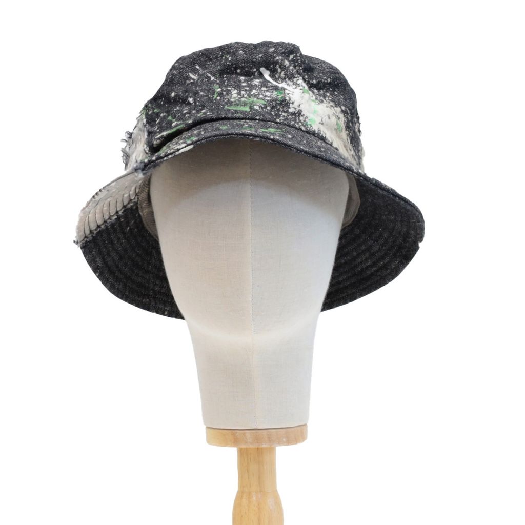DECHO  BLEACH & CRASH COLOR BUCKET HAT