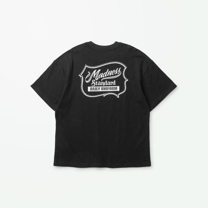 MADNESS BADGE(L) UNIFORM T-SHIRT