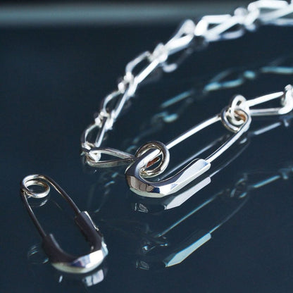 GARNI Safety Pin Bracelet