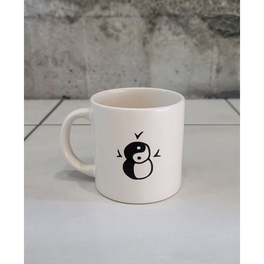 ※送料無料対象外品 VOO VOOMUG「ME BOSS YOU NOT」