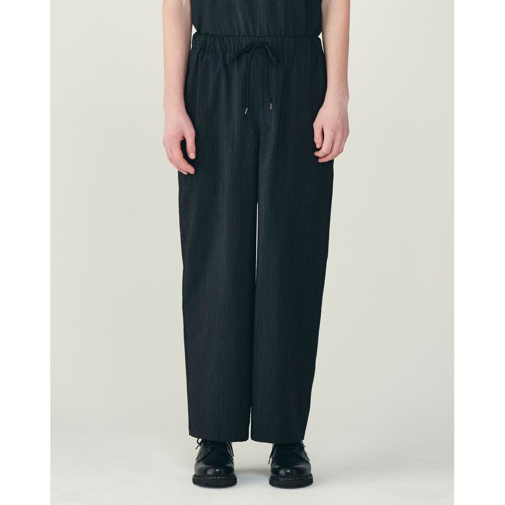marka Wool seersucker / Wide Cylinder Fit Easy Pants