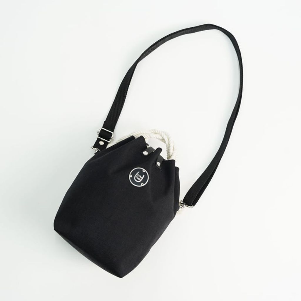 COMUSUBI (コムスビ) ／ COMUSUBI BAG "Cordura®︎" -Black-