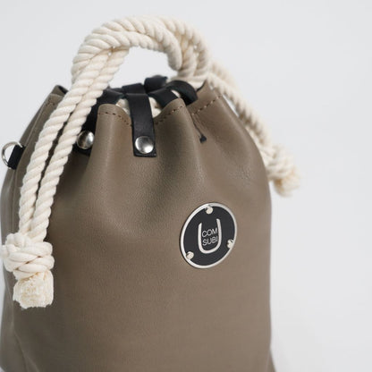 COMUSUBI (コムスビ) ／  Mini / Smooth Leather / Gray