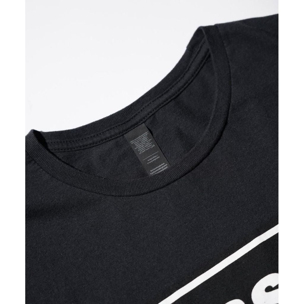 THRIFTY LOOK  OASIS DECCA LOGO TEE