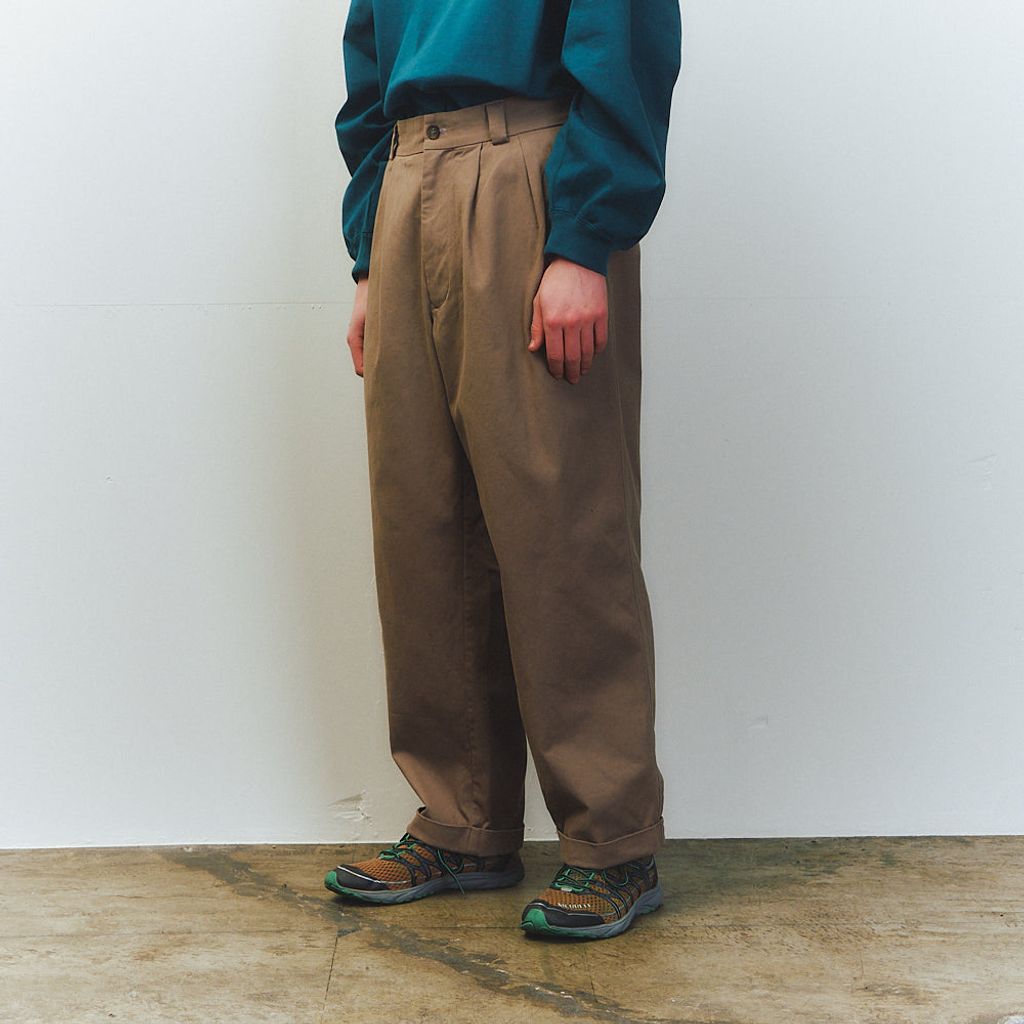 is-ness KERSEY STRAIGHT PANTS