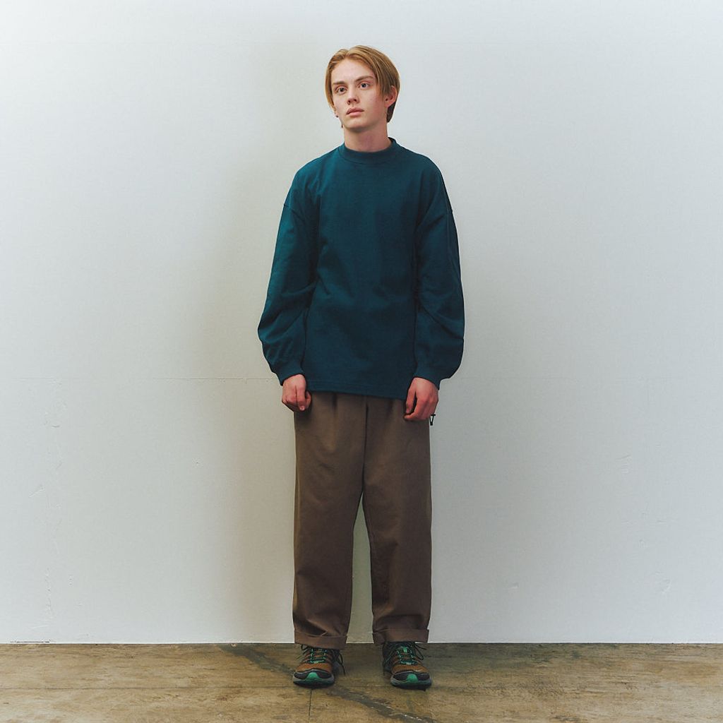 is-ness KERSEY STRAIGHT PANTS