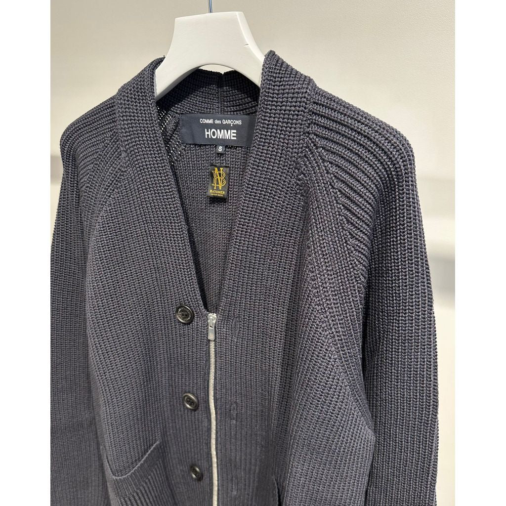 COMME des GARCONS HOMME BATONER W-NAME WOOL KNIT CARDIGAN（CHARCOAL）
